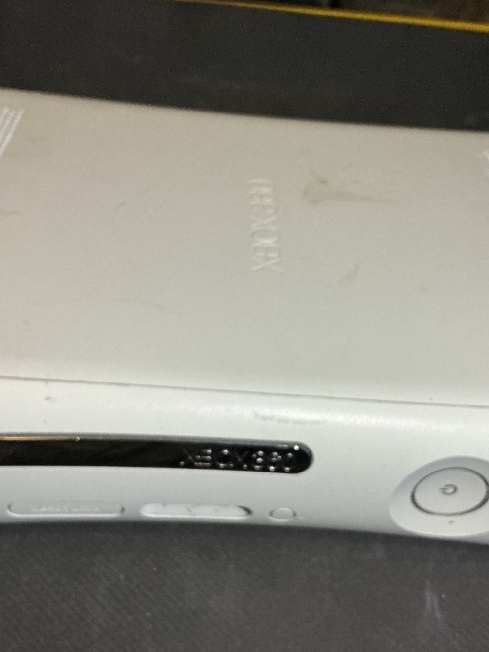 Microsoft Xbox 360 White HDMI Console for Parts or Repair Does Not Read Disc